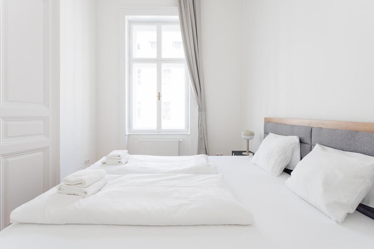 4Ty3 Apartments - Stadtpark City Apartment Is Calling เวียนนา ภายนอก รูปภาพ