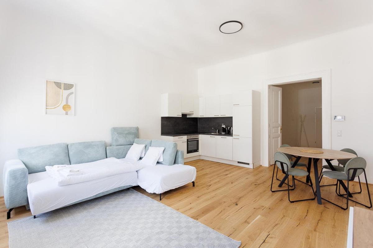 4Ty3 Apartments - Stadtpark City Apartment Is Calling เวียนนา ภายนอก รูปภาพ